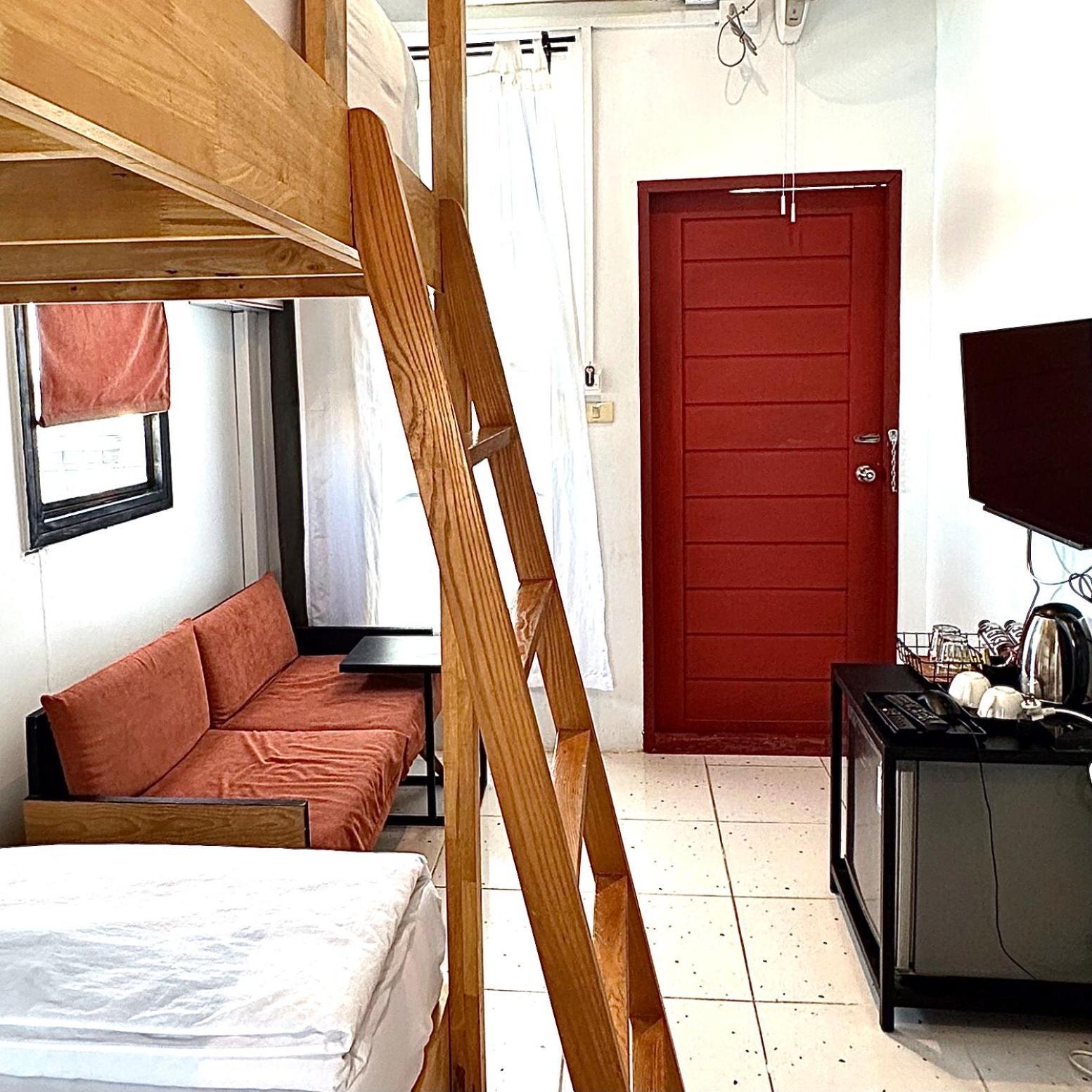 Beige Poshtels + Netflix Hostel Μπανγκόκ Εξωτερικό φωτογραφία